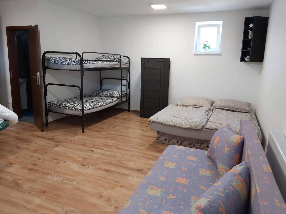 Bekivi Apartmany Dunajská Streda Exteriör bild