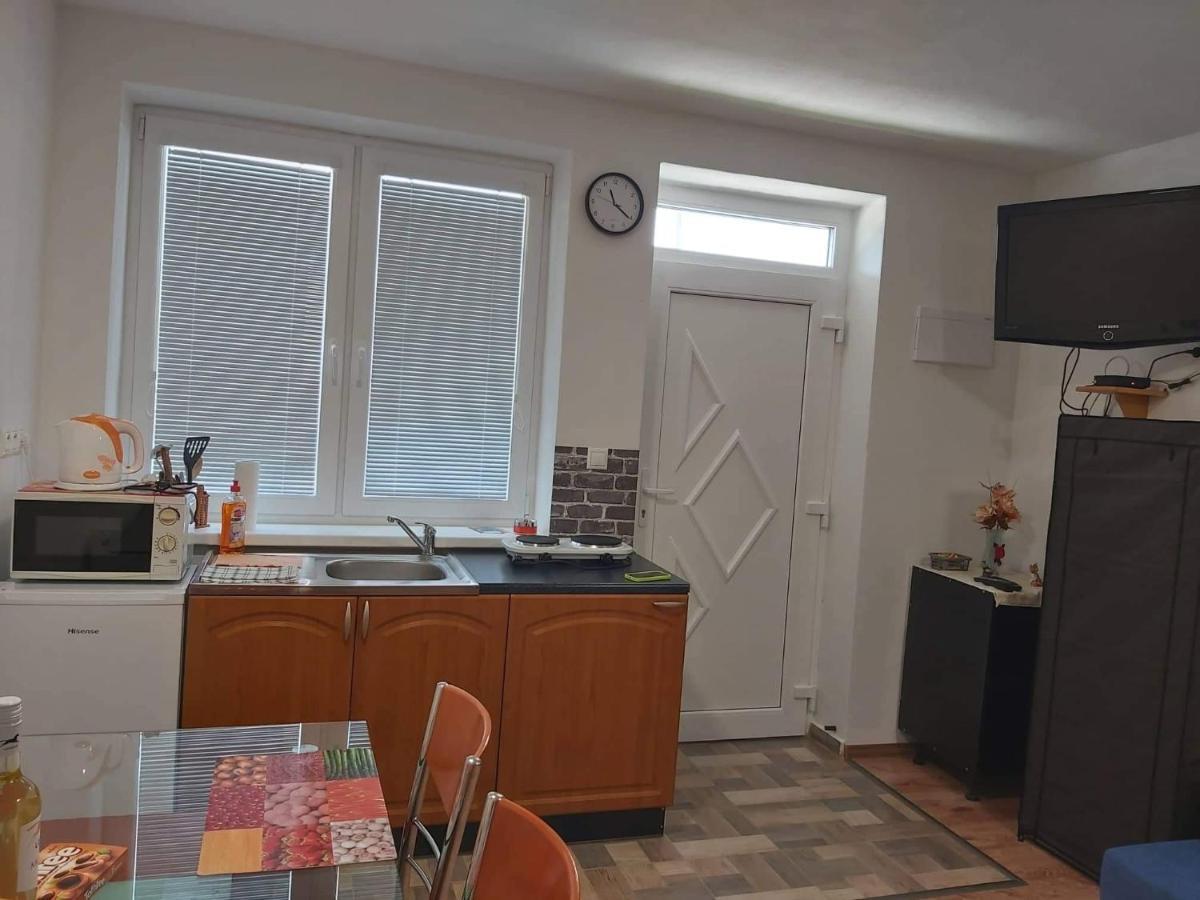 Bekivi Apartmany Dunajská Streda Exteriör bild
