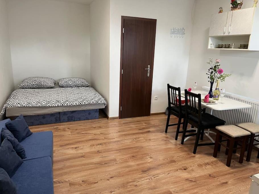 Bekivi Apartmany Dunajská Streda Exteriör bild