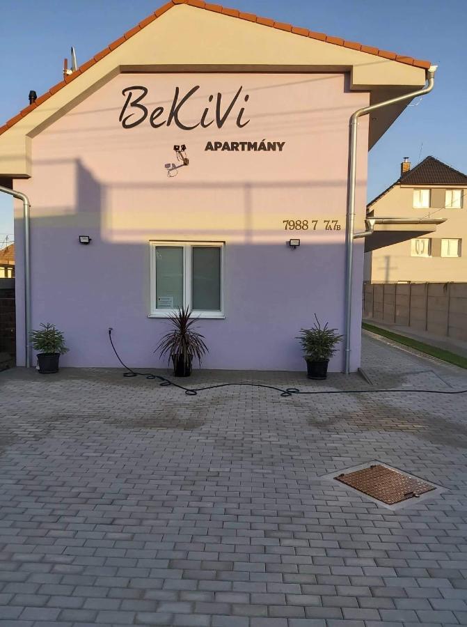 Bekivi Apartmany Dunajská Streda Exteriör bild