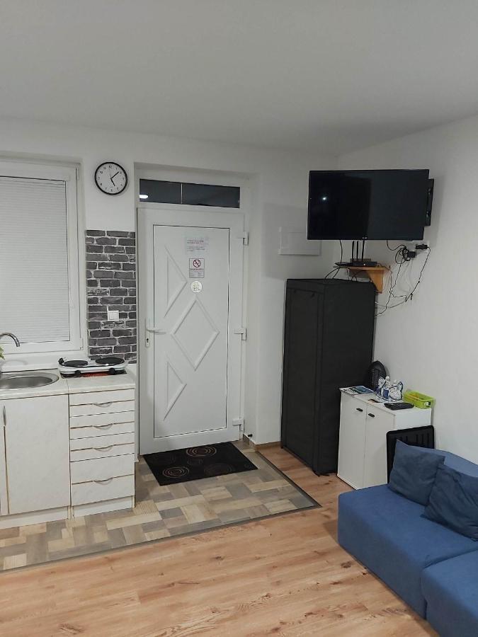 Bekivi Apartmany Dunajská Streda Exteriör bild