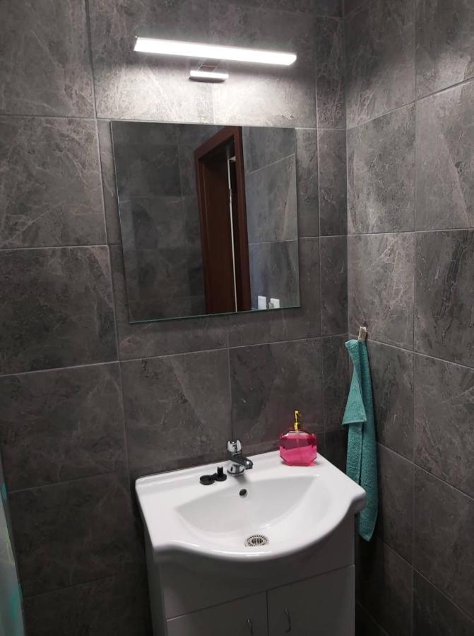 Bekivi Apartmany Dunajská Streda Exteriör bild