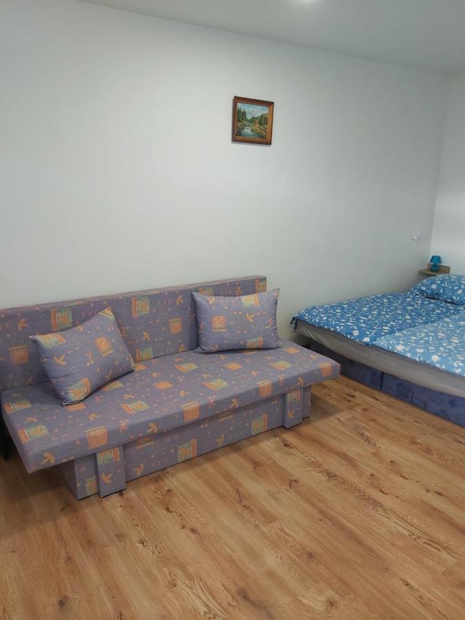 Bekivi Apartmany Dunajská Streda Exteriör bild