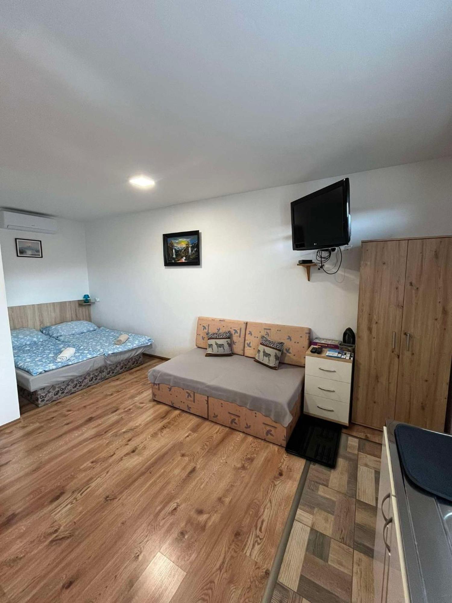 Bekivi Apartmany Dunajská Streda Exteriör bild